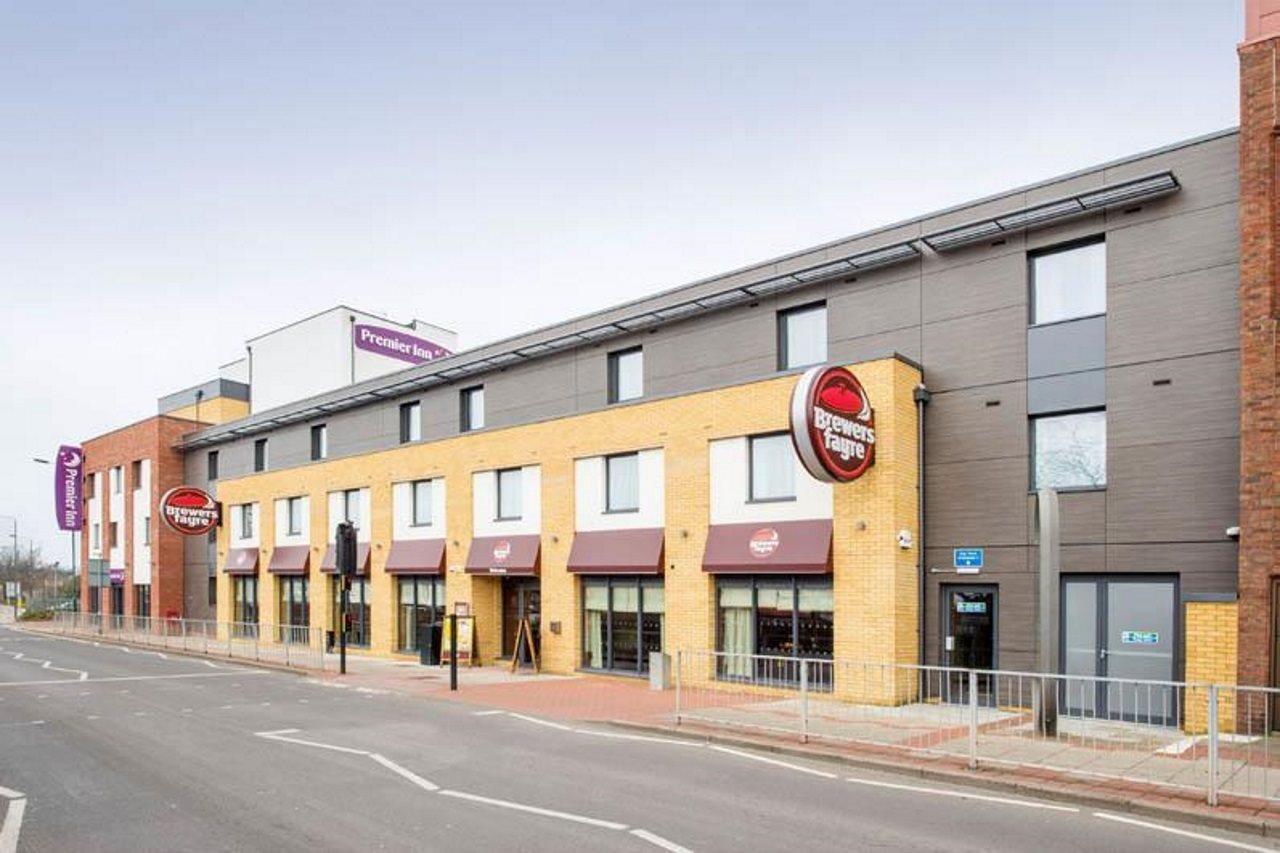 Premier Inn London Бекслихийт Екстериор снимка
